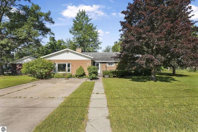 /international/us/110-s-birch-street-kalkaska-mi-110100800660/