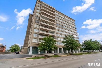 /international/us/718-7th-street-springfield-il-110108193567/