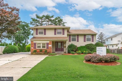 /international/us/64-warwick-road-stratford-nj-110098515082/