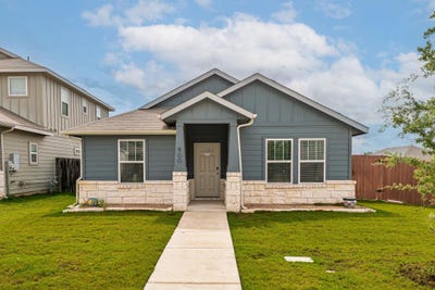 /international/us/900-main-st-hutto-tx-110108770661/