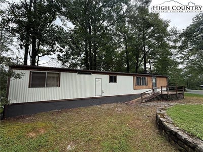 /international/us/229-fair-park-drive-blowing-rock-nc-110101518953/
