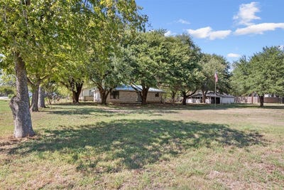 /international/us/204-ausborn-street-eddy-tx-110120486912/