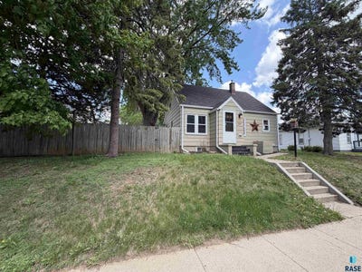 /international/us/320-n-grange-ave-sioux-falls-sd-110108223212/