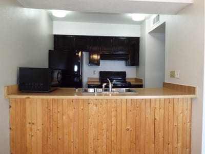 /international/us/1688-w-village-way-tempe-az-110107335618/