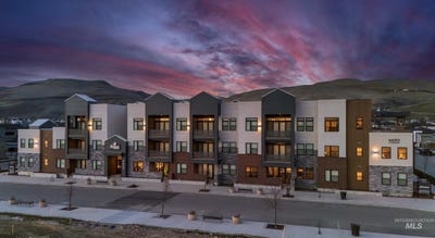 /international/us/4430-e-haystack-st-boise-id-110107391683/