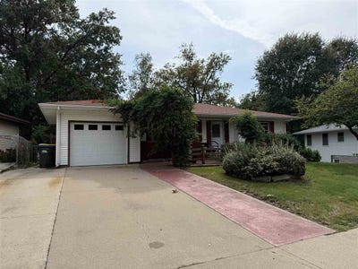 /international/us/1139-downey-drive-iowacity-ia-110110175958/