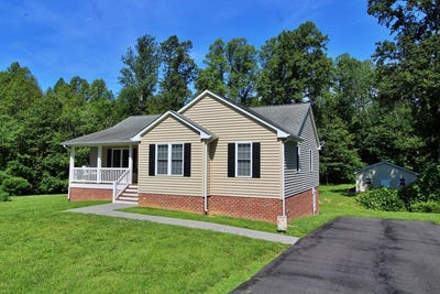 /international/us/207-sunnydale-ave-appomattox-va-110100465046/
