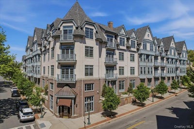 /international/us/55-1st-street-pelham-ny-110107818438/