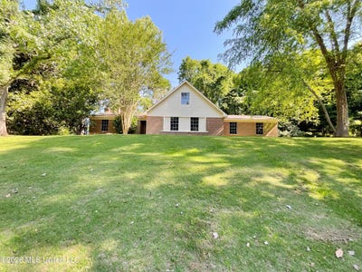 /international/us/1709-sherwood-circle-yazoo-city-ms-110108803948/