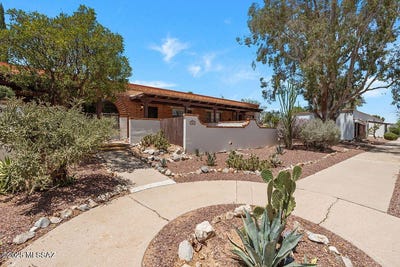 /international/us/364-s-paseo-lobo-green-valley-az-110101255221/?lang=en