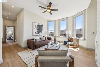 /international/us/4324-montgomery-st-oakland-ca-110119294766/