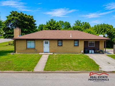 /international/us/212-w-ash-street-minneola-ks-110108505093/