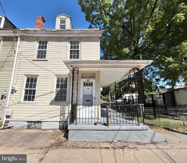/international/us/321-york-street-burlington-nj-110110193291/