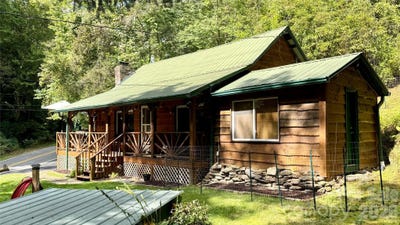 /international/us/3387-union-hill-road-whittier-nc-110110048109/