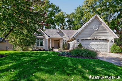 /international/us/1901-oakleigh-woods-drive-nw-grand-rapids-mi-110120410306/