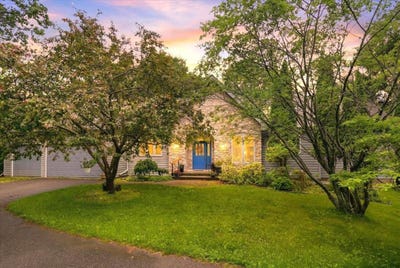 /international/us/481-sleepy-hollow-drive-roberts-wi-110109111768/