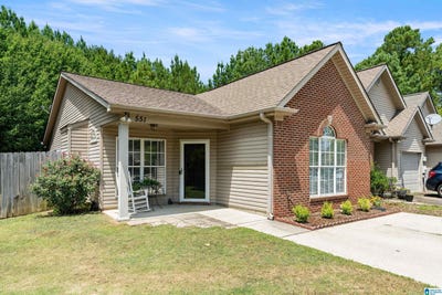 /international/us/551-cahaba-manor-drive-pelham-al-110101257002/