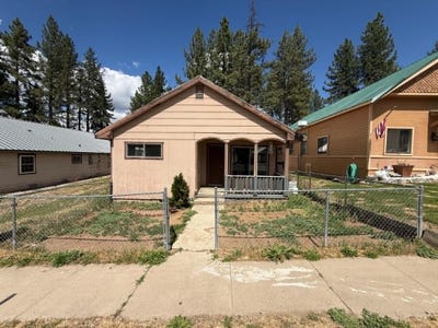/international/us/451-nevada-street-portola-ca-110108424320/