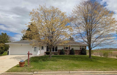 /international/us/219-elm-street-whitelaw-wi-110108073736/