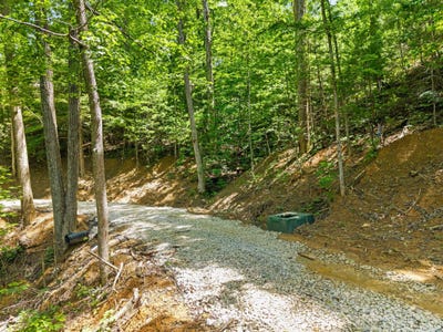 /international/us/201-high-ridge-road-campton-ky-110106278107/
