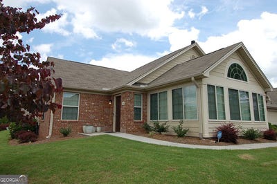 /international/us/1000-silver-summit-conyers-ga-110100147860/