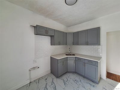 /international/us/105-14-177th-street-jamaica-south-ny-110107209941/
