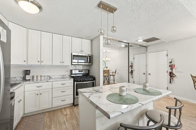 /international/us/9601-lonsdale-circle-minnetonka-mn-110119490278/