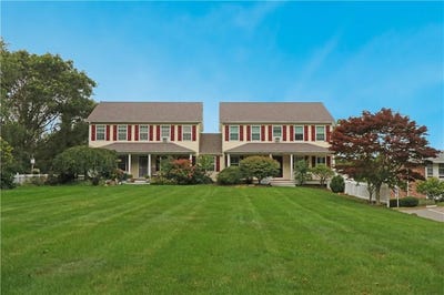 /international/us/359-main-road-tiverton-ri-110119655695/