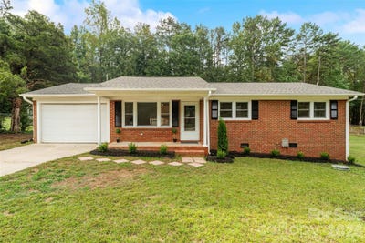 /international/us/109-alexis-forest-drive-stanley-nc-110120422946/