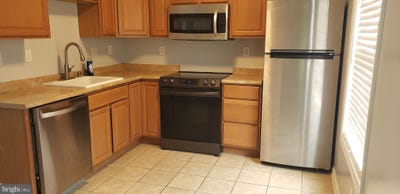 /international/us/46091-maria-way-lexington-park-md-110099882303/