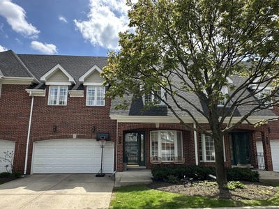 /international/us/122-e-knighton-place-elmhurst-il-110107601976/