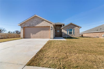/international/us/913-e-3rd-street-coleman-tx-110105203235/