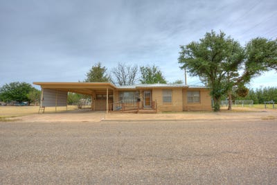 /international/us/905-10th-street-ralls-tx-110107781178/