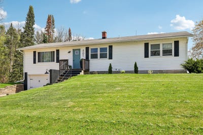 /international/us/501-e-albert-street-portage-wi-110107572330/