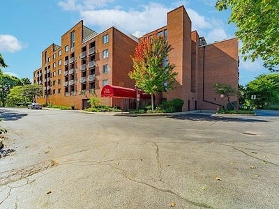 /international/us/1450-plymouth-lane-elgin-il-110108606334/