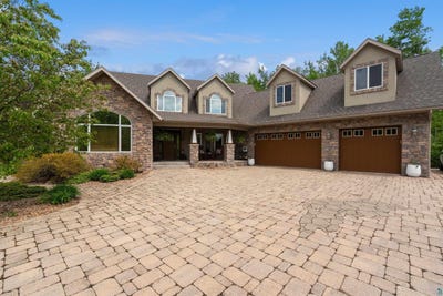 /international/us/5023-red-cedar-st-hermantown-mn-110107848038/