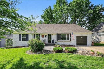 /international/us/7207-w-71st-terrace-overland-park-ks-110109068058/