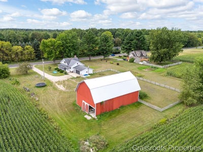 /international/us/6196-w-sidney-road-sidney-mi-110119748555/