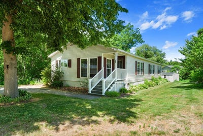 /international/us/10-aberdeen-drive-stratham-nh-110108845924/