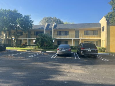 /international/us/814-meadows-circle-boynton-beach-fl-110101088212/