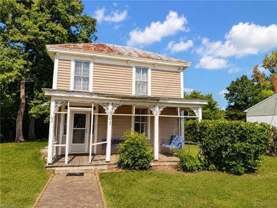 /international/us/278-prince-george-street-urbanna-va-110110193493/