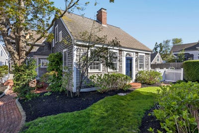 /international/us/1-atlantic-avenue-provincetown-ma-110107475890/