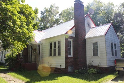 /international/us/303-n-indiana-avenue-salem-il-110100927194/