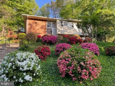 /international/us/7826-glenister-drive-springfield-va-110101220851/