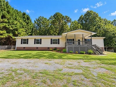 /international/us/2742-george-york-road-randleman-nc-110110170485/