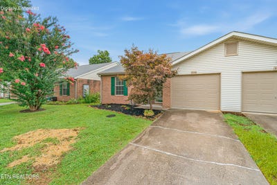 /international/us/8059-chambord-way-powell-tn-110119392837/