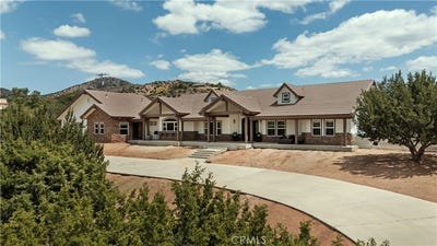/international/us/33322-deerglen-lane-agua-dulce-ca-110107830565/