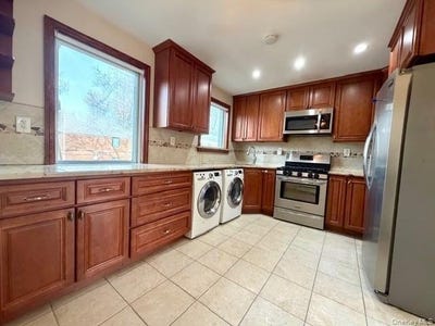 /international/us/216-37-68th-avenue-oakland-gardens-ny-110106851688/