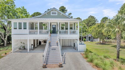 /international/us/8476-bottlenose-court-edisto-island-sc-110119575763/