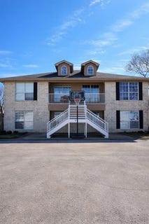 /international/us/609-race-street-crowley-tx-110106352484/